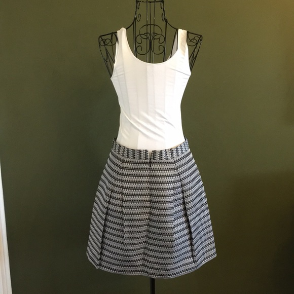 BCBG skirt - Picture 5 of 5